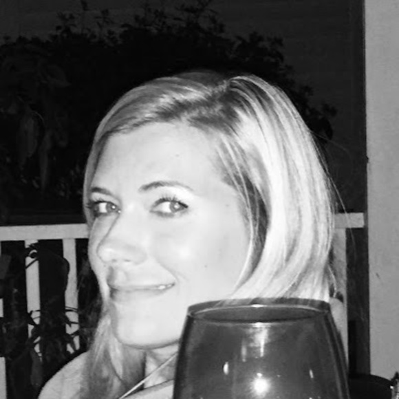 Meet your Posher, Courtney with Painting with martini's and a cat - Picture 4 of 4